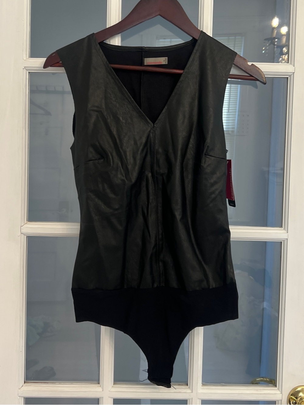 COMMANDO Women's Black Faux Leather Deep V-Neck Sleeveless Bodysuit Size M NEW